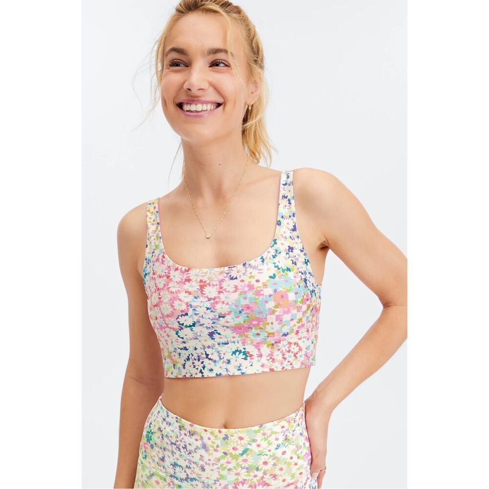 NWT Fabletics Harlyn Reversible Pink & Floral Moisture Wicking Sports Bra Med